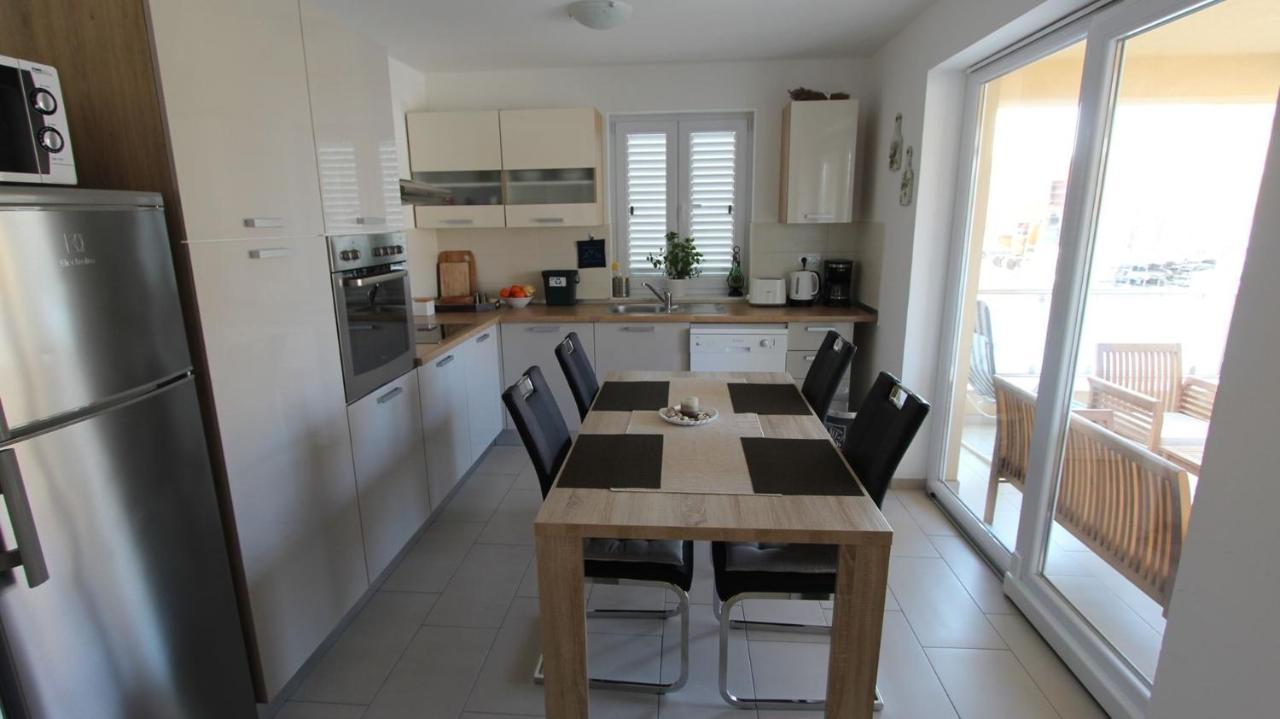 Apartament Lily Malinska